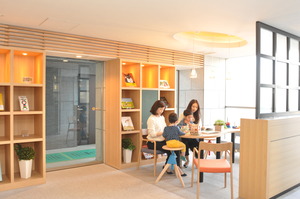 20150514_TSUNAGU lounge.JPG