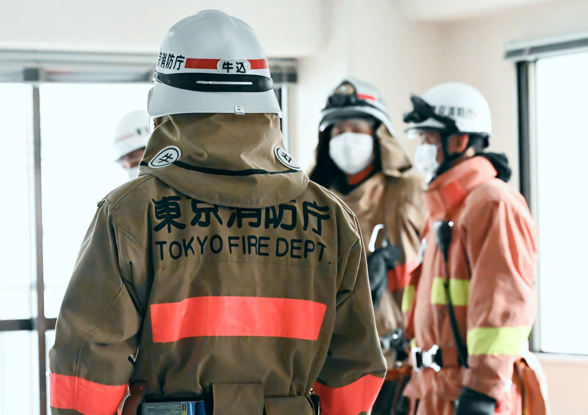 解体予定建物を提供し消防活動訓練を実施