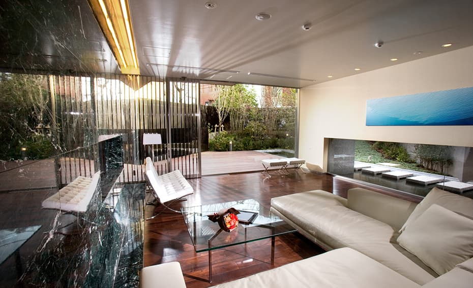 エントランスホール