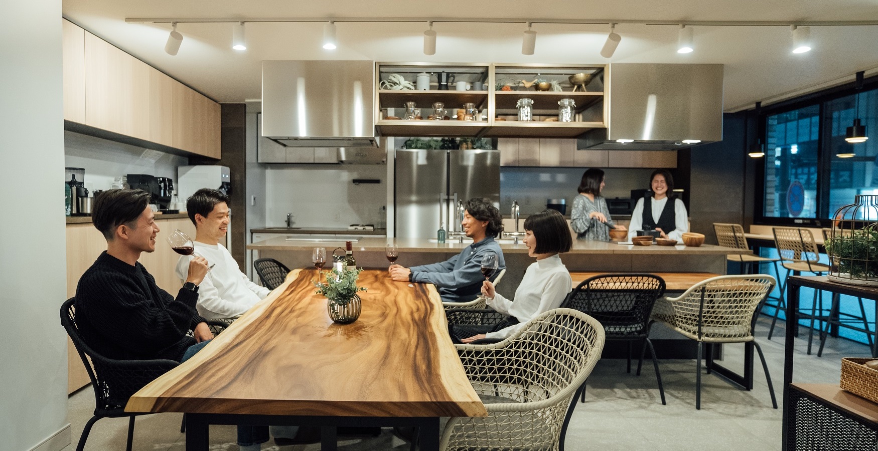 コスモスイニシア ニュースリリース ゆるやかな隣人 のいる新しい暮らし を実現する ポストコロナのシェアレジデンス Nears ニアーズ 川崎 11月21日 日 から入居開始