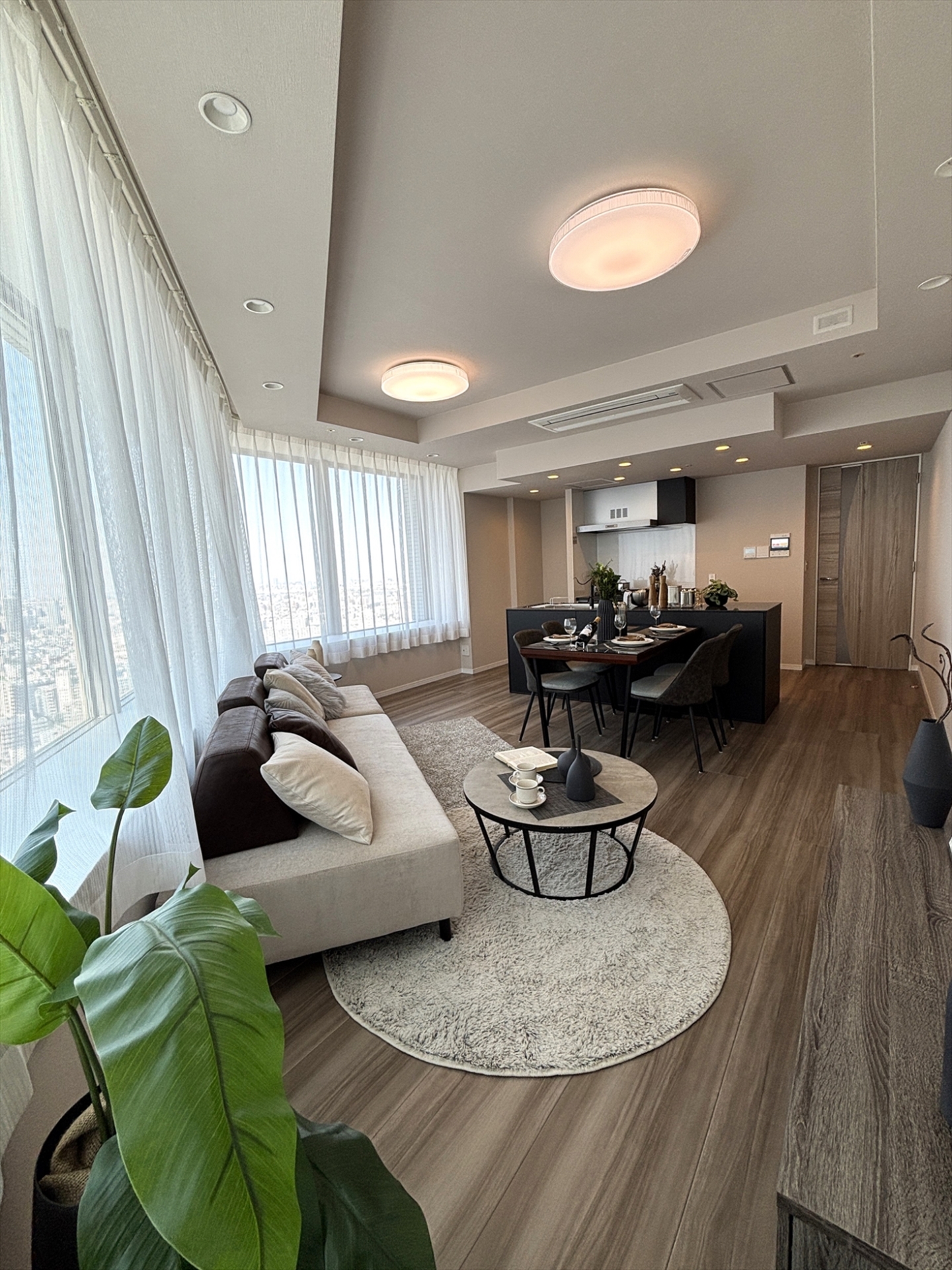 【リビング】落ち着いた内装(2026年3月)