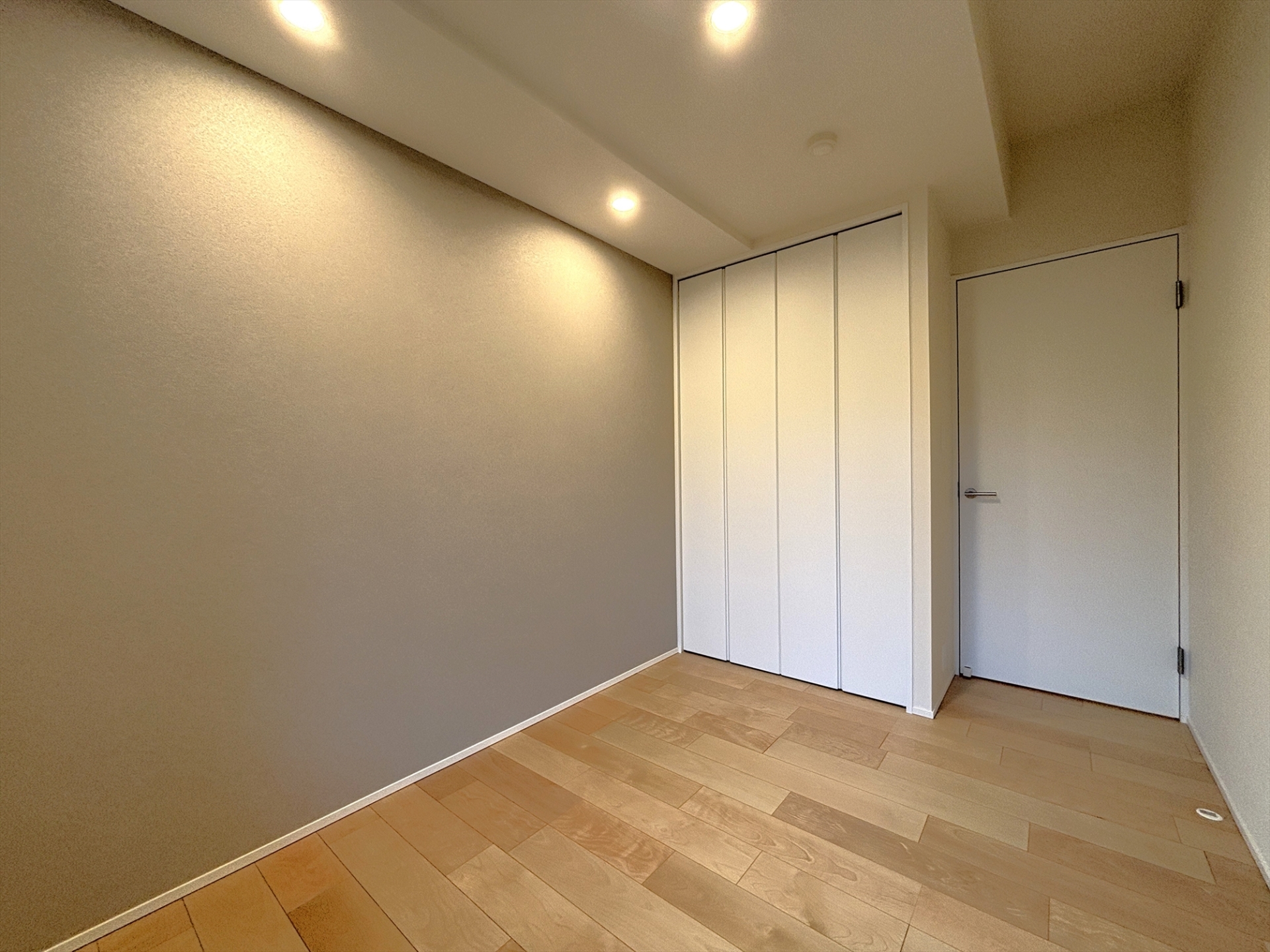 【居室】約4.5畳の洋室。(2026年5月)