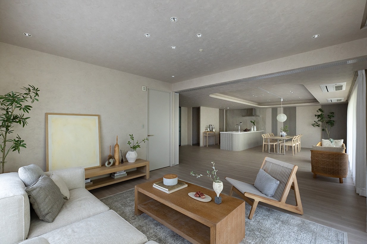 【居室】洋室（３）からLDKをのぞむ(2025年7月)