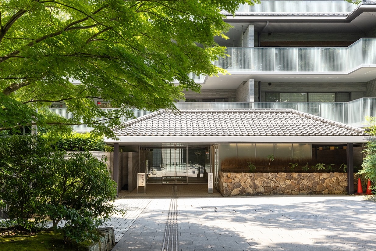 【外観】エントランス(2025年7月)