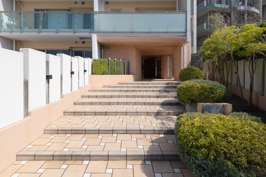 【エントランス】変える人をあたたかく迎えるエントランス。(2026年3月)