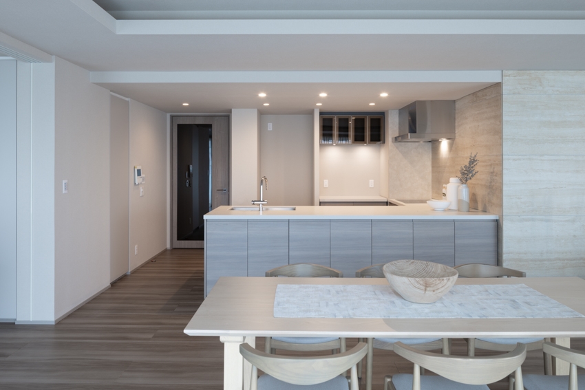 【キッチン】家族やゲストとコミュニケーションを取りやすい対面式のキッチン(2026年2月)