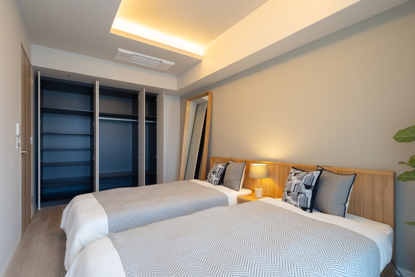 【居室】洋室(1)たっぷりとした収納。(2025年12月)