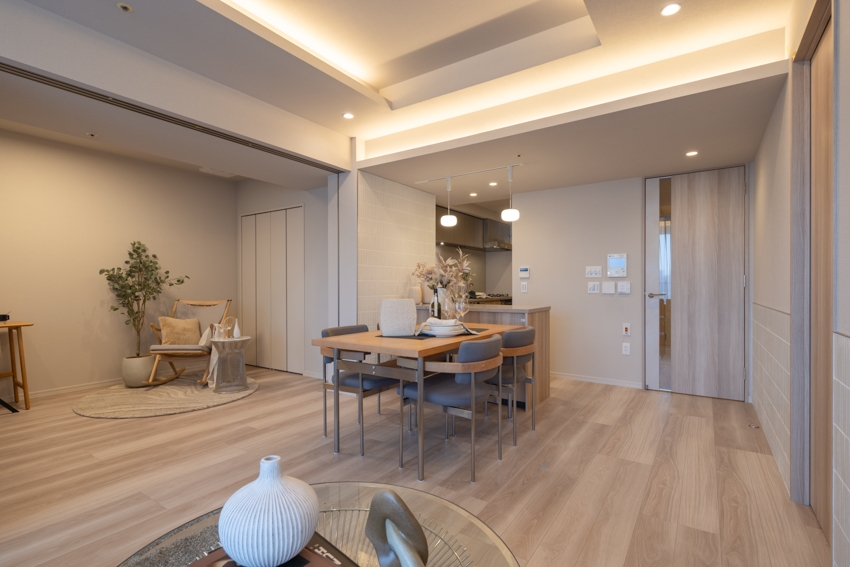 【リビング】木の温かみを感じるモダンなデザイン。(2025年12月)