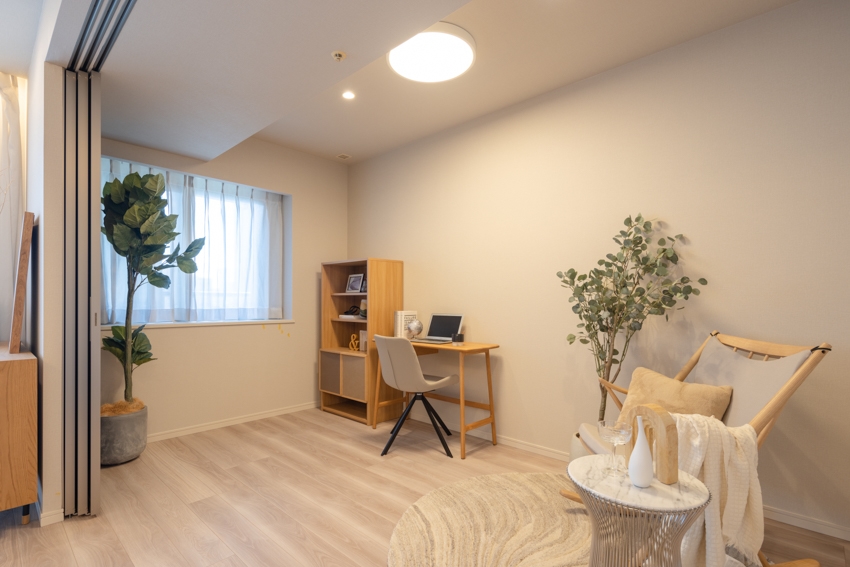 【居室】洋室(1)シーリングライトはつけてお引き渡しを行います。(2025年12月)