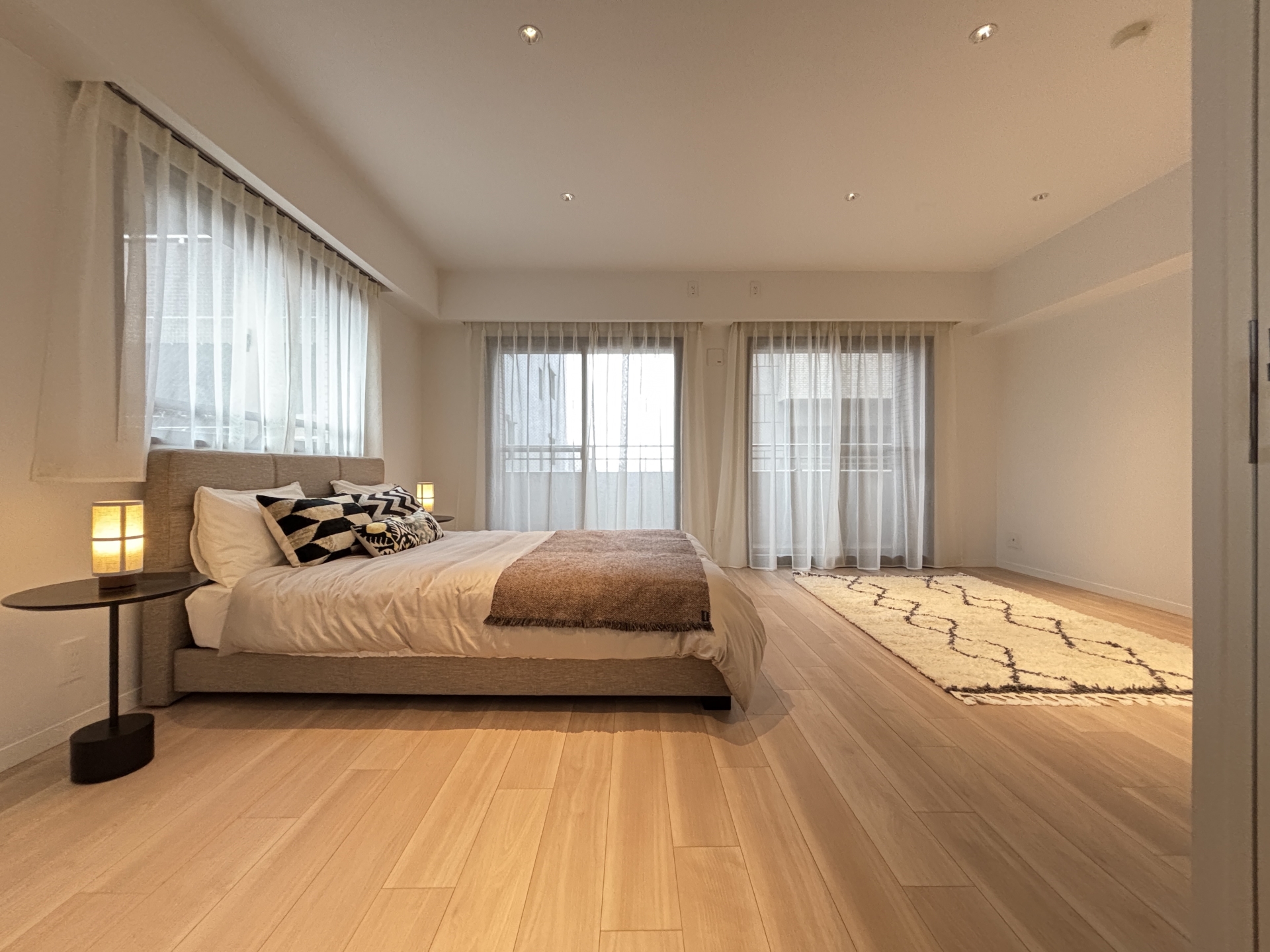 【居室】現在シェアウォールは設置しておりません。洋室（１）＋洋室（３）合わせて約12.5帖。(2026年1月)