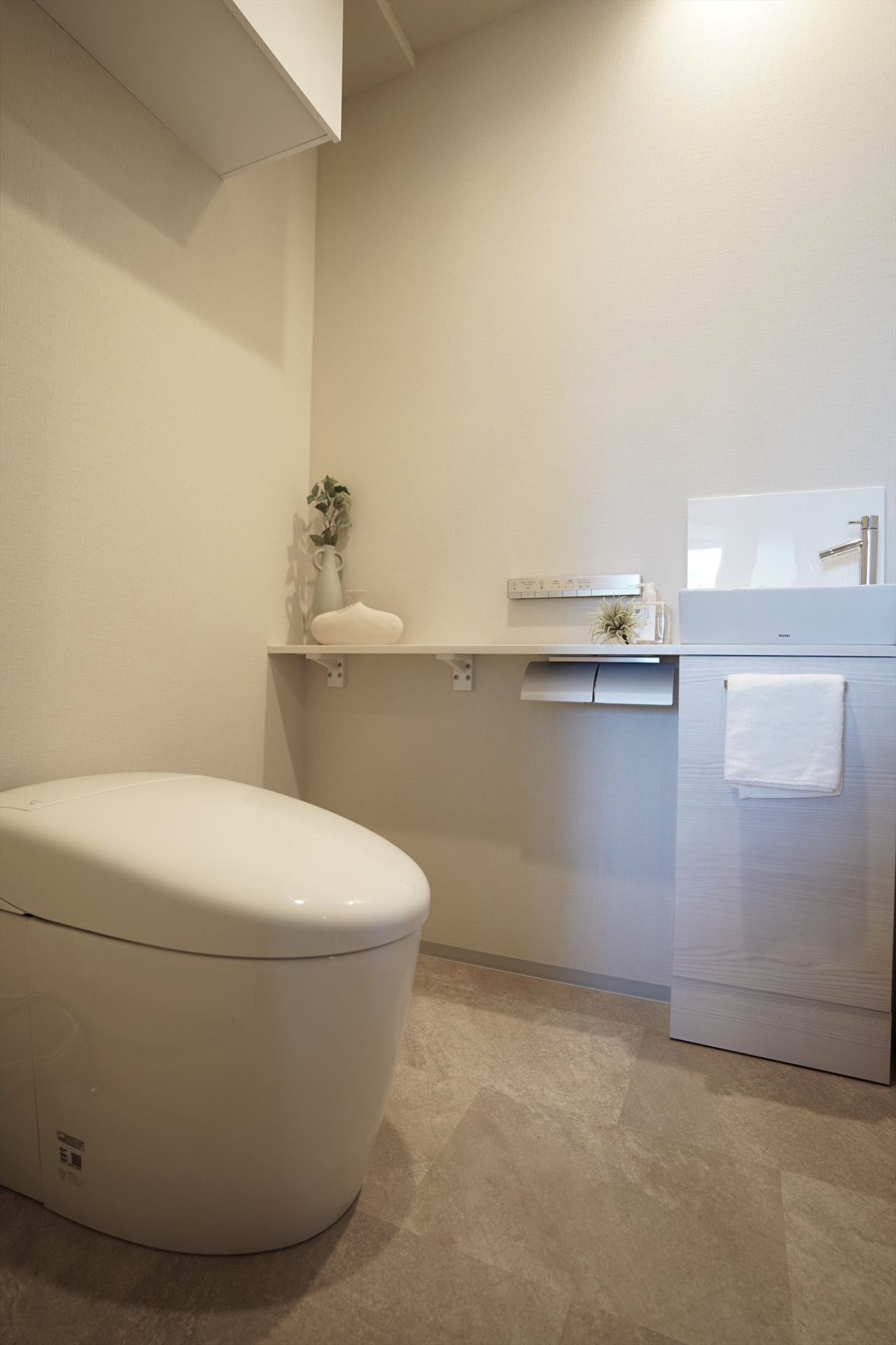 【トイレ】タンクレストイレですっきりとしたデザインに(2026年1月)