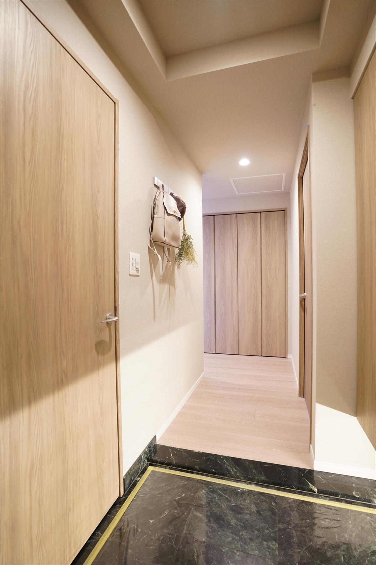 【玄関】お履き物が沢山収納できるシューズインクローゼット付(2026年1月)