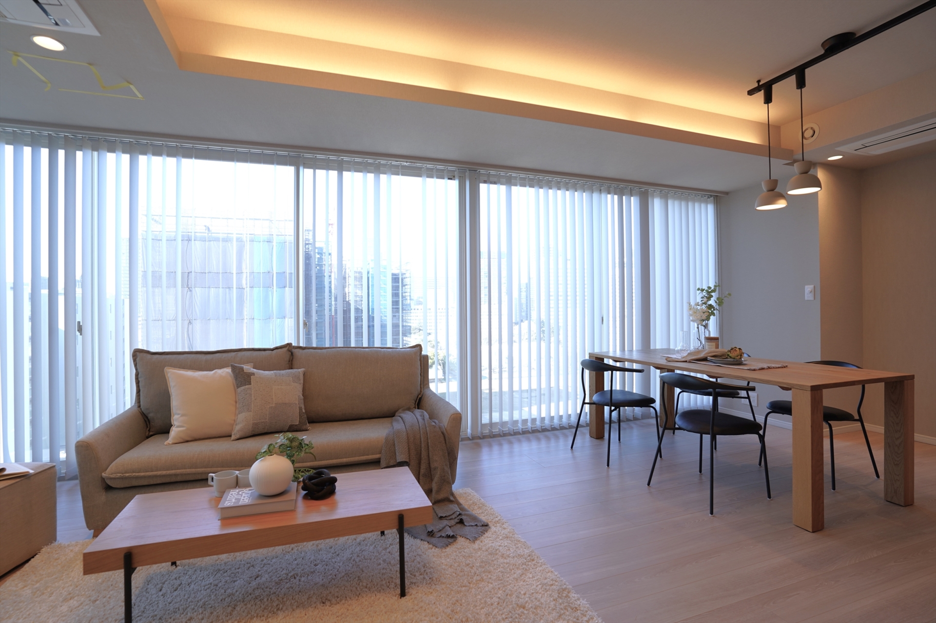 【リビング】リビングダイニングには床暖房を設置(2026年1月)