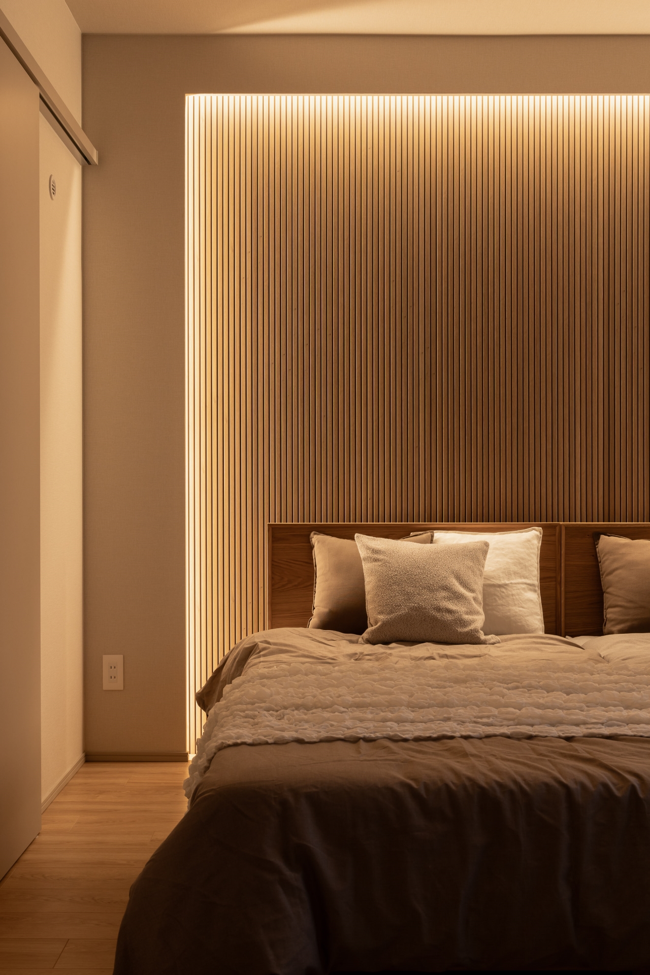 【寝室】日常の中にささやかな「非日常」を感じられる「ホテルライクな寝室」(2025年12月)