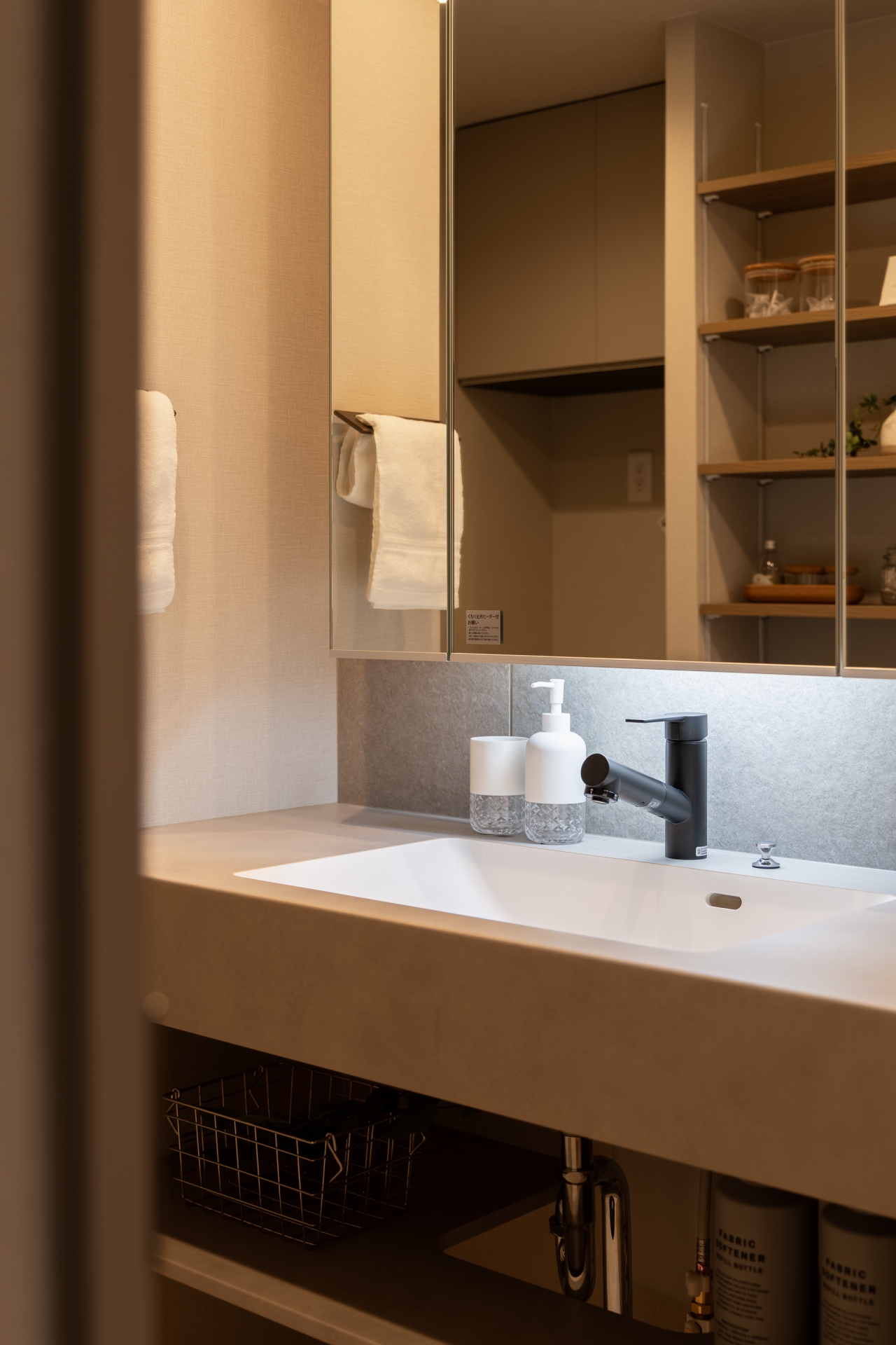 【洗面台・洗面所】毎日の支度が楽しくなるよう、洗面の空間をホテルライクにしました。(2025年12月)