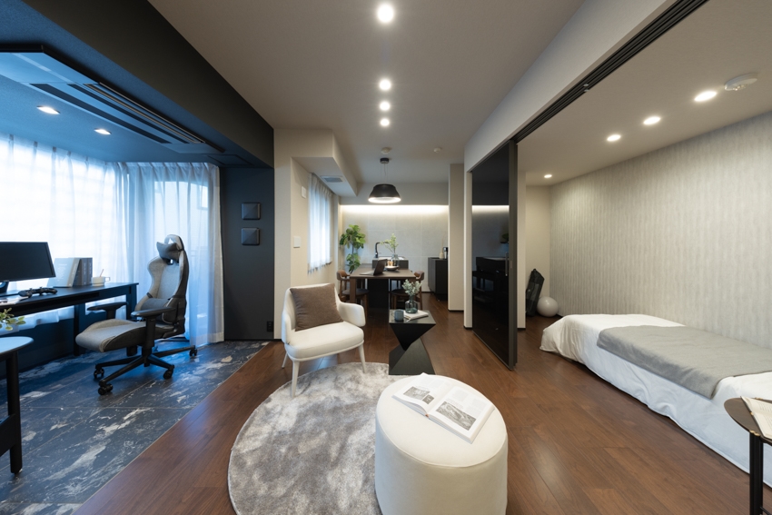 【リビング】リビングスタジオ。暮らしに合わせて変化するスタジオのようなリビング。(2025年12月)