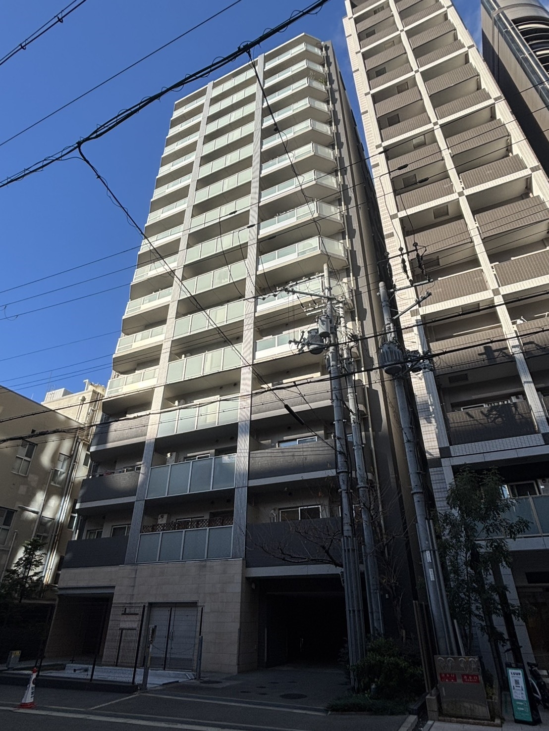 【外観】総戸数83戸のマンションです。(2025年12月)