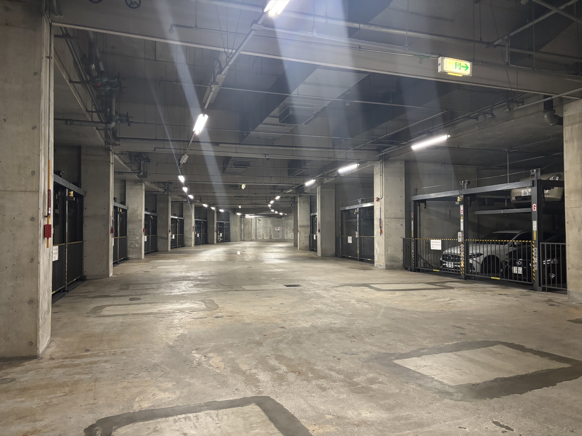 【その他内観】地下駐車場(2026年4月)