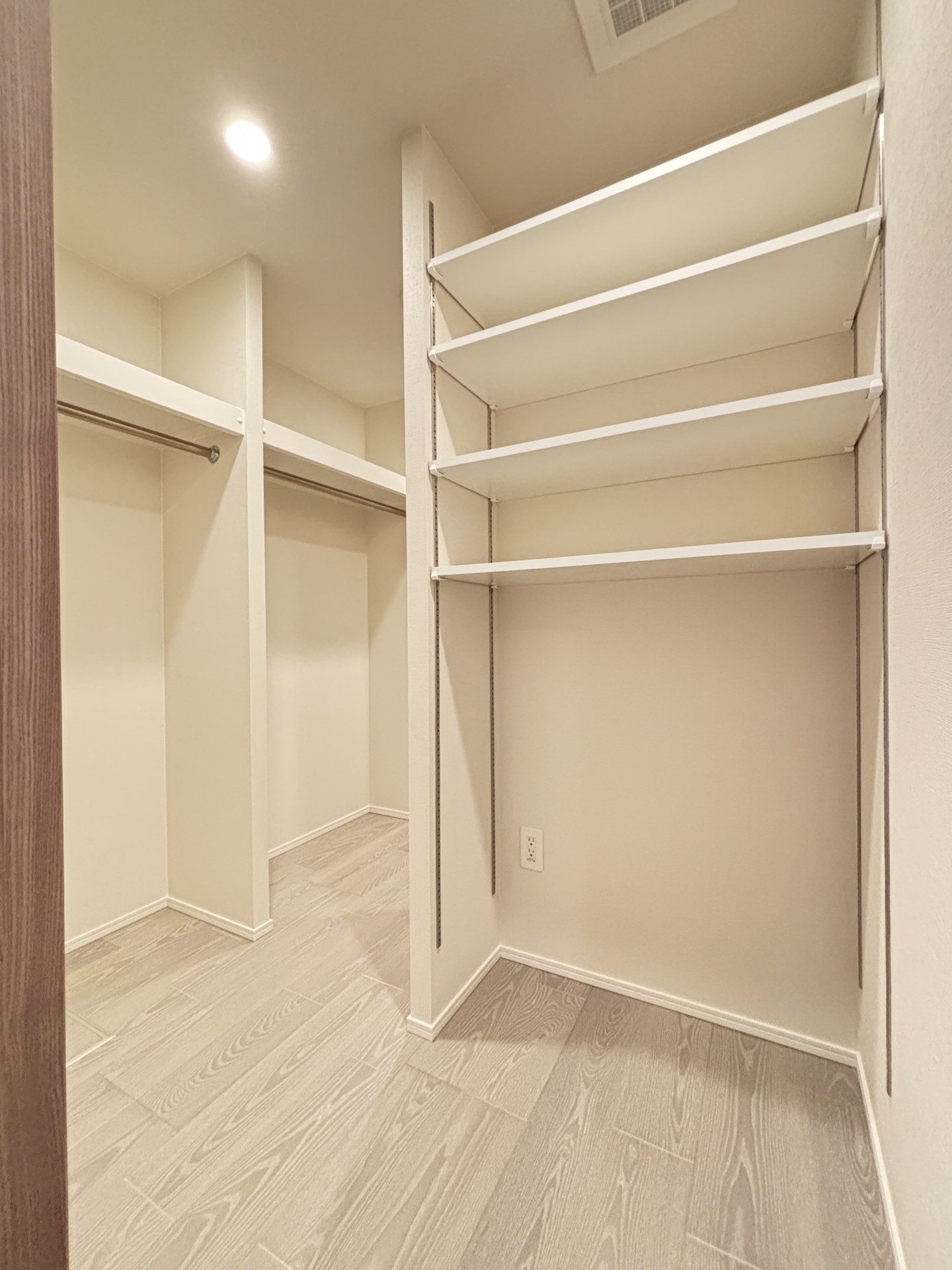 【収納】ウォークスルークロゼット(2026年1月)