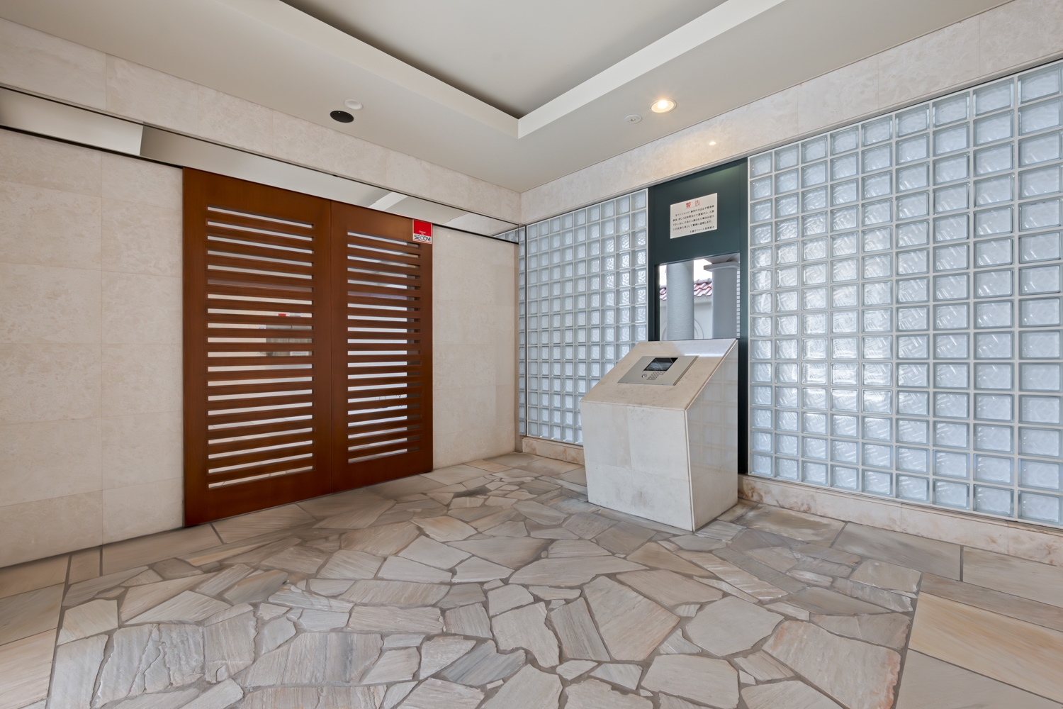 【ロビー】(2025年5月)