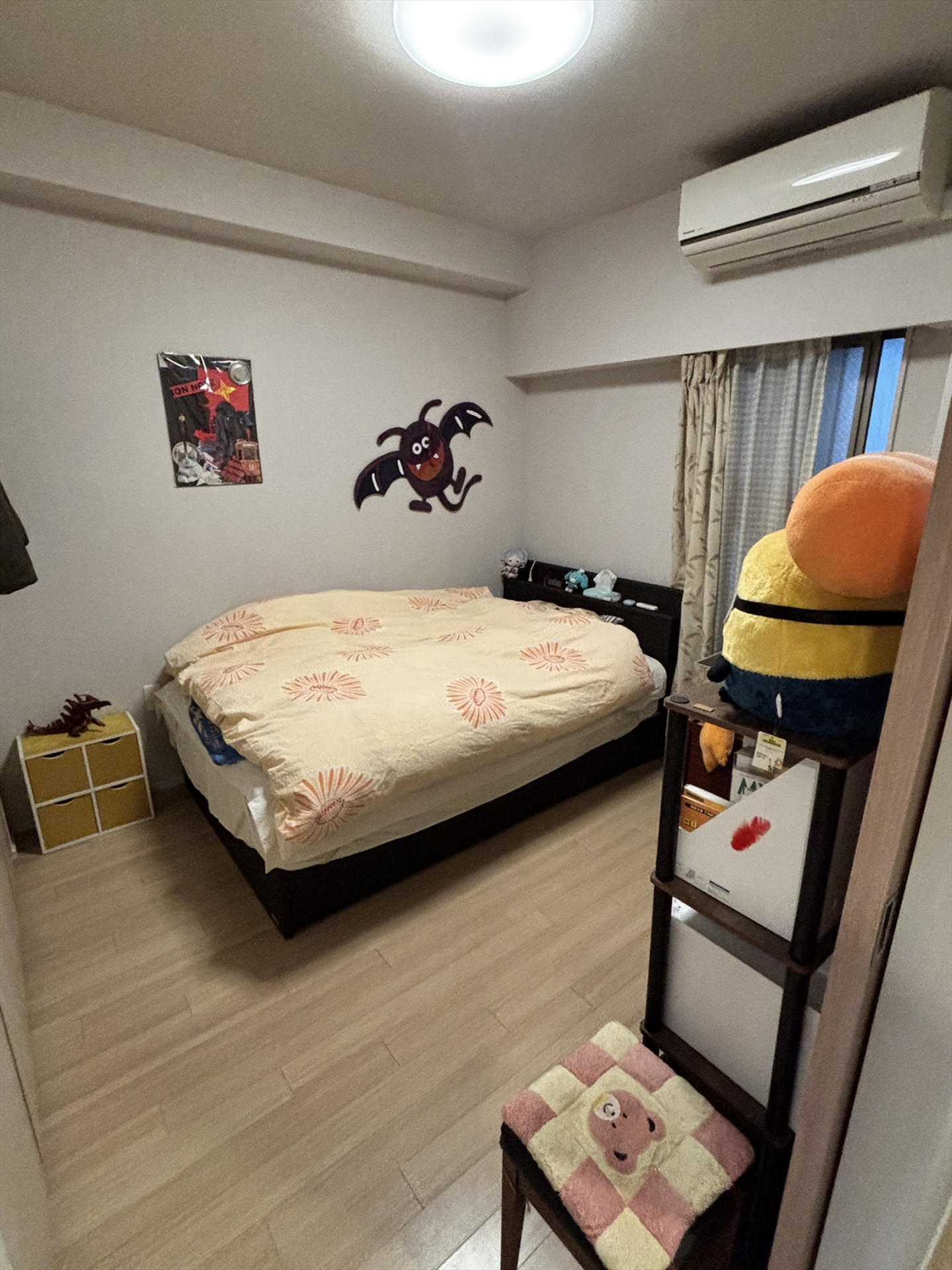 【居室】洋室(3)。入口は引き戸＋角に柱がない「アウトフレーム工法」のため、広くお使いいただけます。(2026年2月)