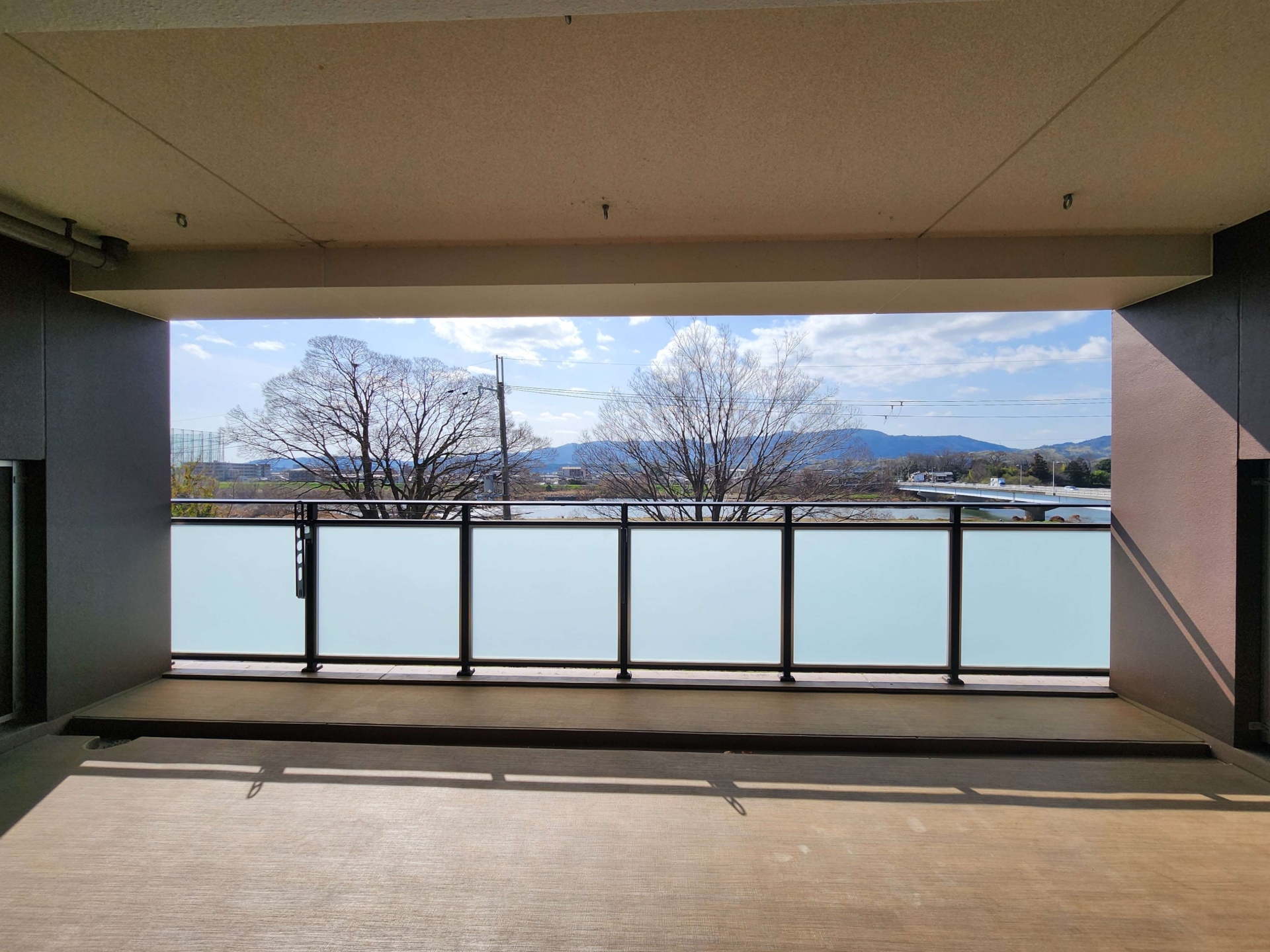 【バルコニー】約11.2帖のバルコニー(2026年3月)