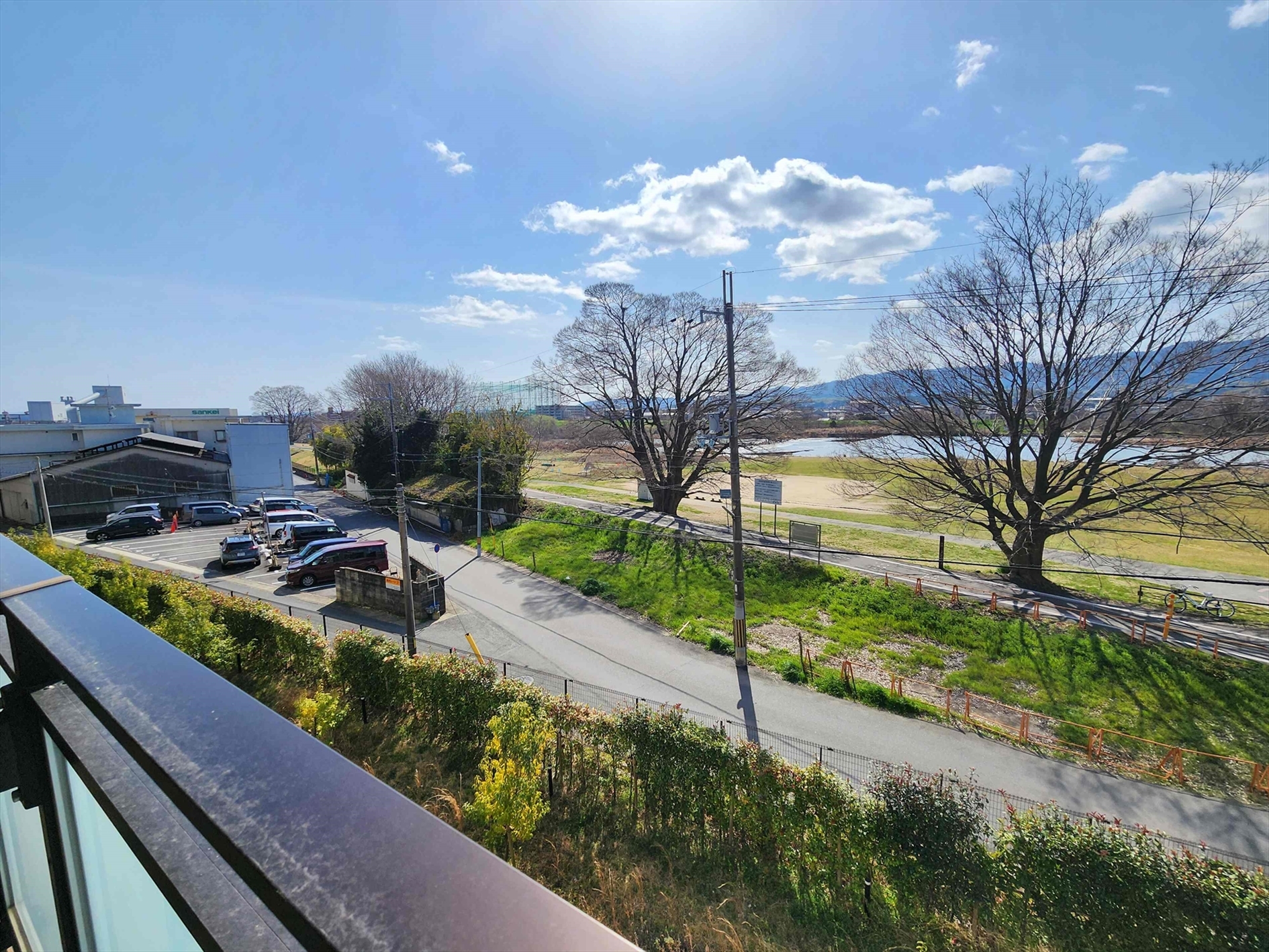 【その他画像】バルコニーから西南をのぞむ(2026年3月)