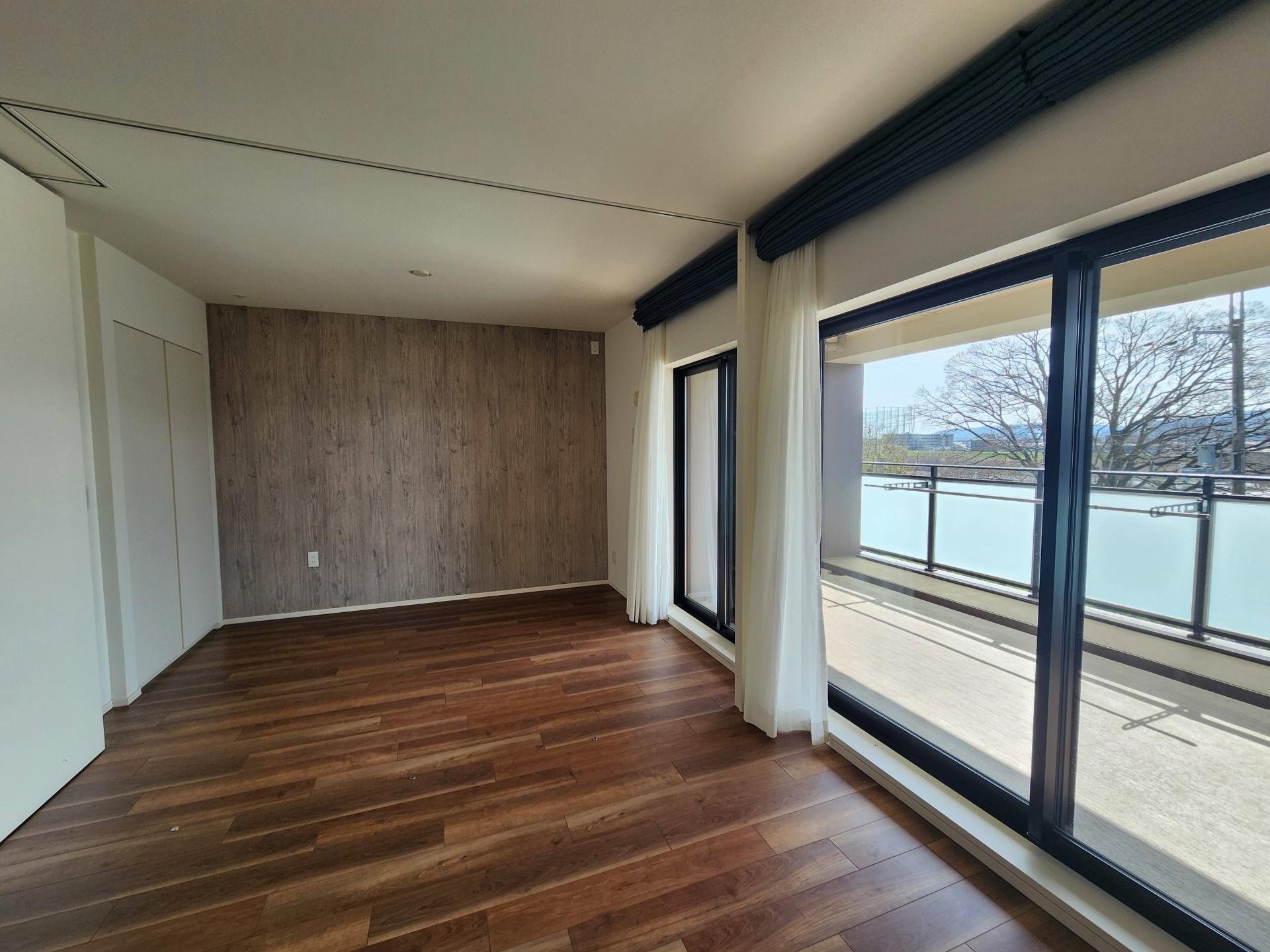 【居室】LDKから洋室（２）をのぞむ(2026年3月)