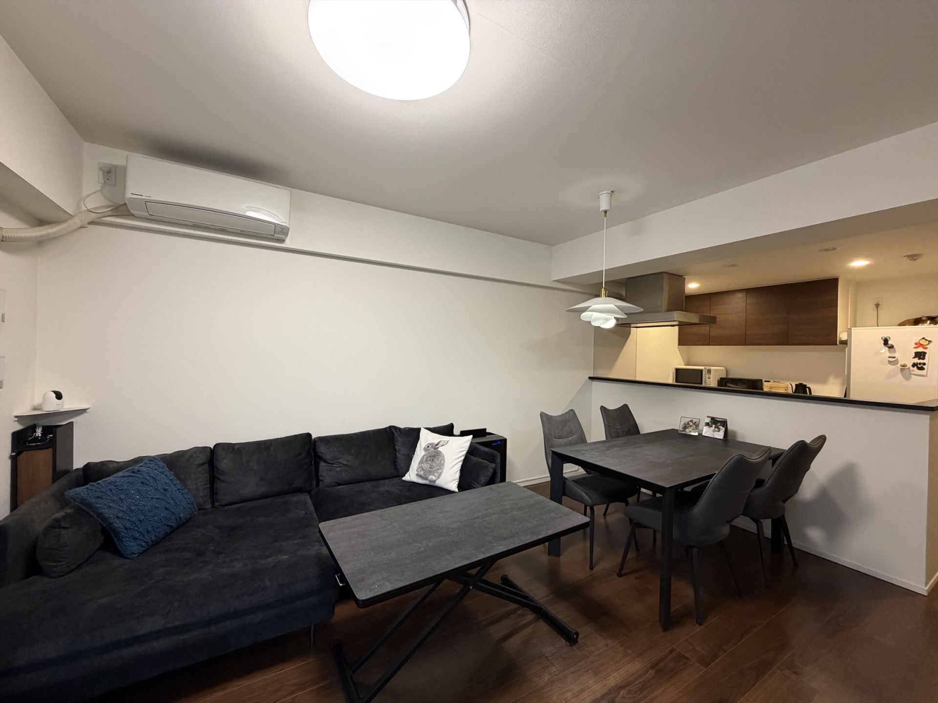 【リビング】キッチンとの繋がりが生まれるリビングダイニング。(2026年2月)