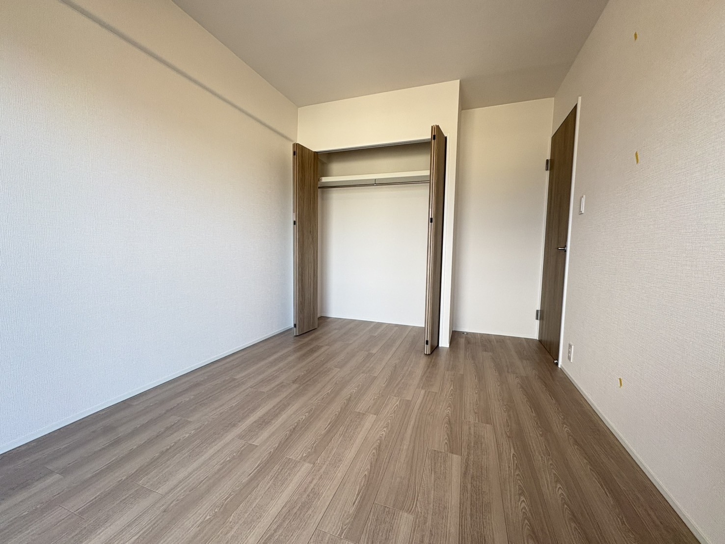 【収納】洋室（４）約6.3帖クロゼット(2026年3月)