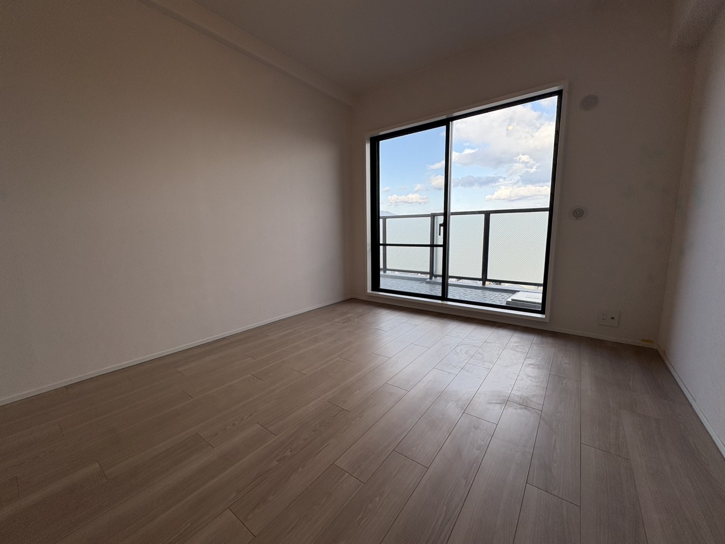 【居室】洋室（１）約6.4帖(2026年3月)