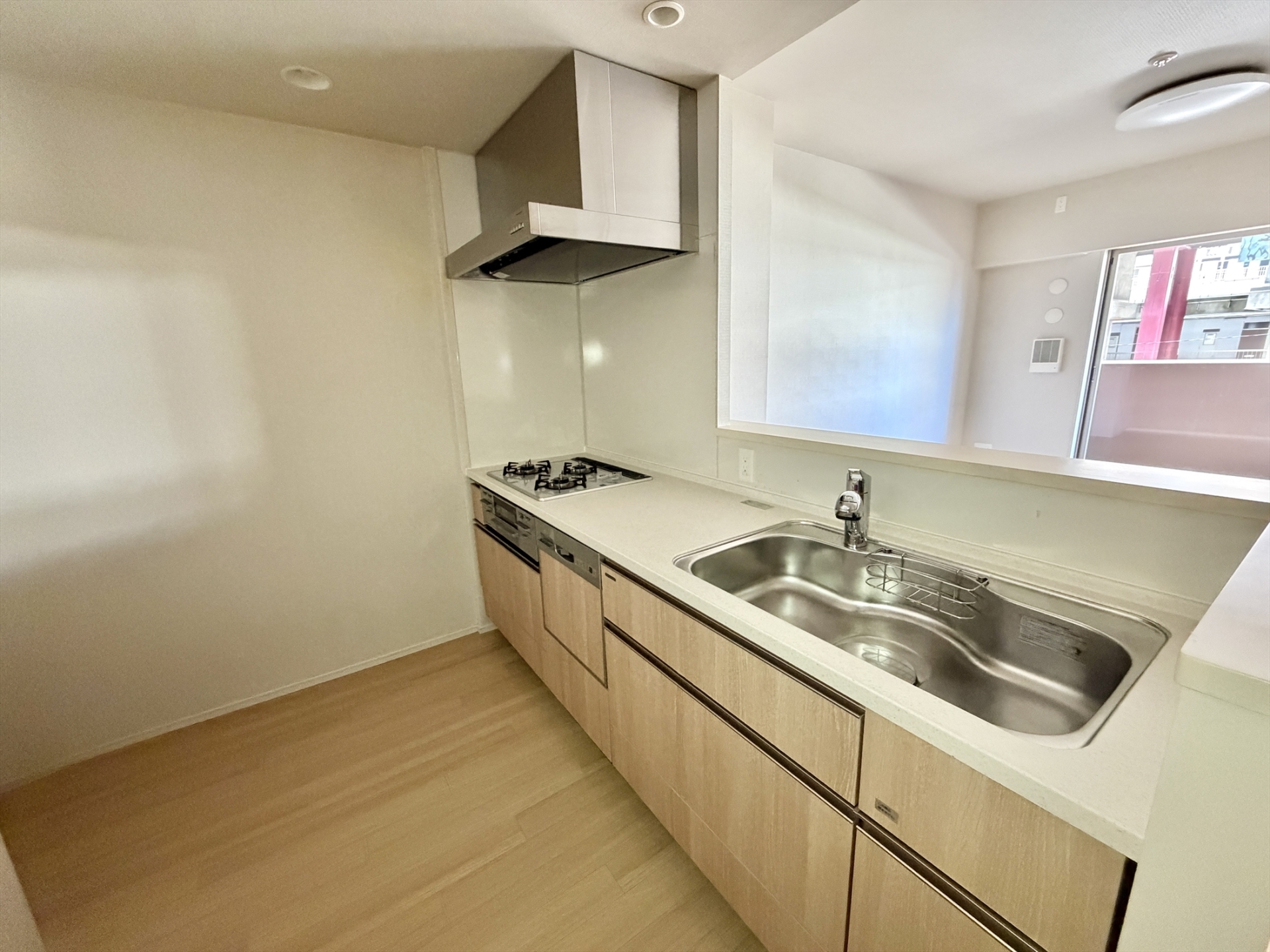 【キッチン】食洗機付きのキッチンで、日頃の家事も楽々です。(2026年4月)