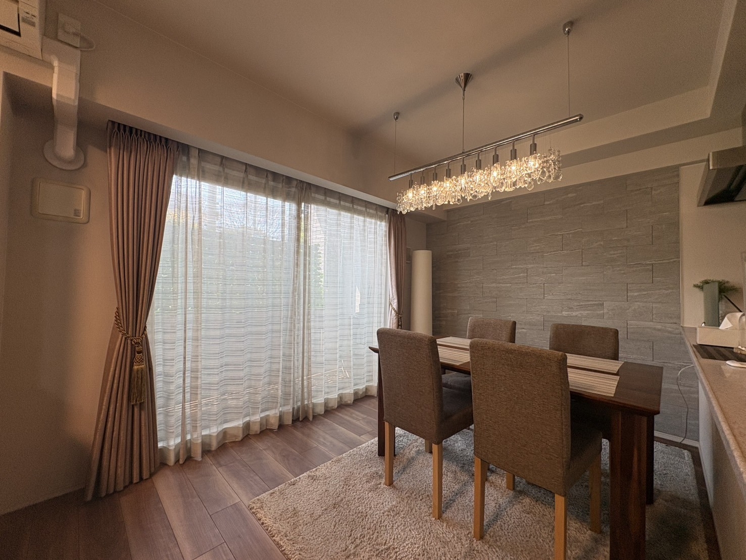 【リビング】LDK約16.0帖。床暖房完備。(2026年4月)