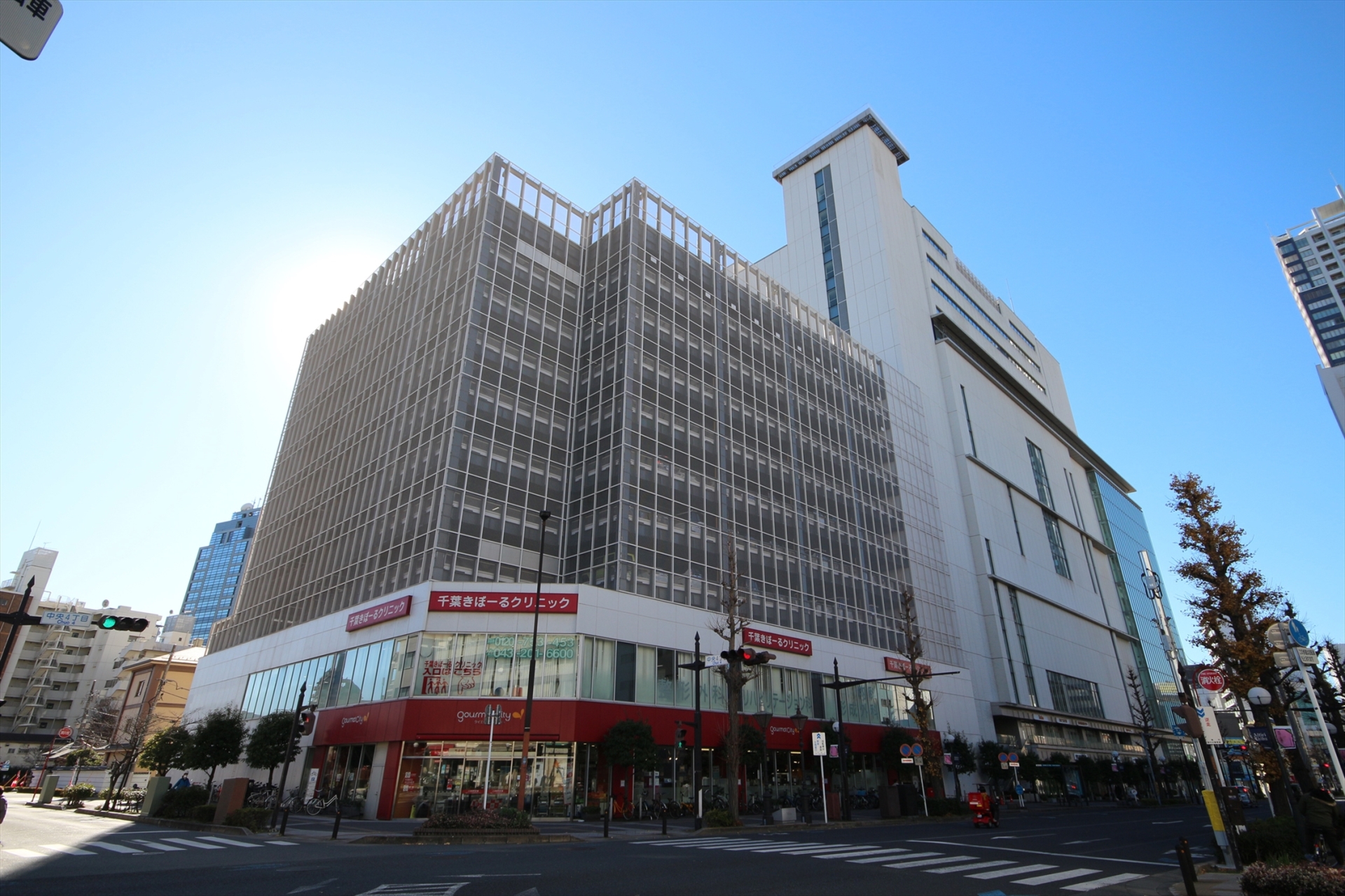 グルメシティ千葉中央店（2024年1月撮影）／徒歩4分・約300m