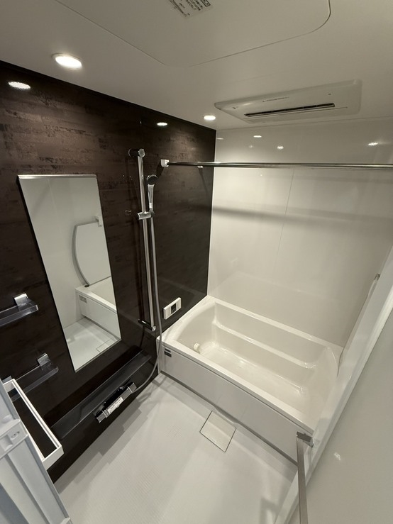 【浴室】浴室も新規交換済。高温差し湯機能付きです。(2026年4月)