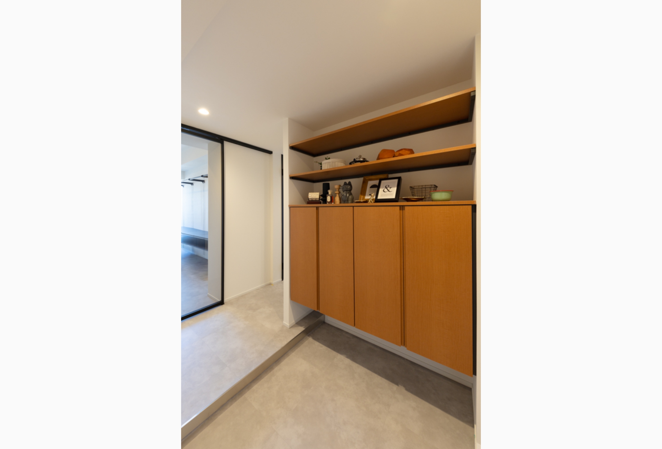 玄関・2025年11月