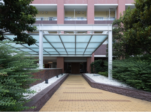 エントランス(2025年10月撮影)