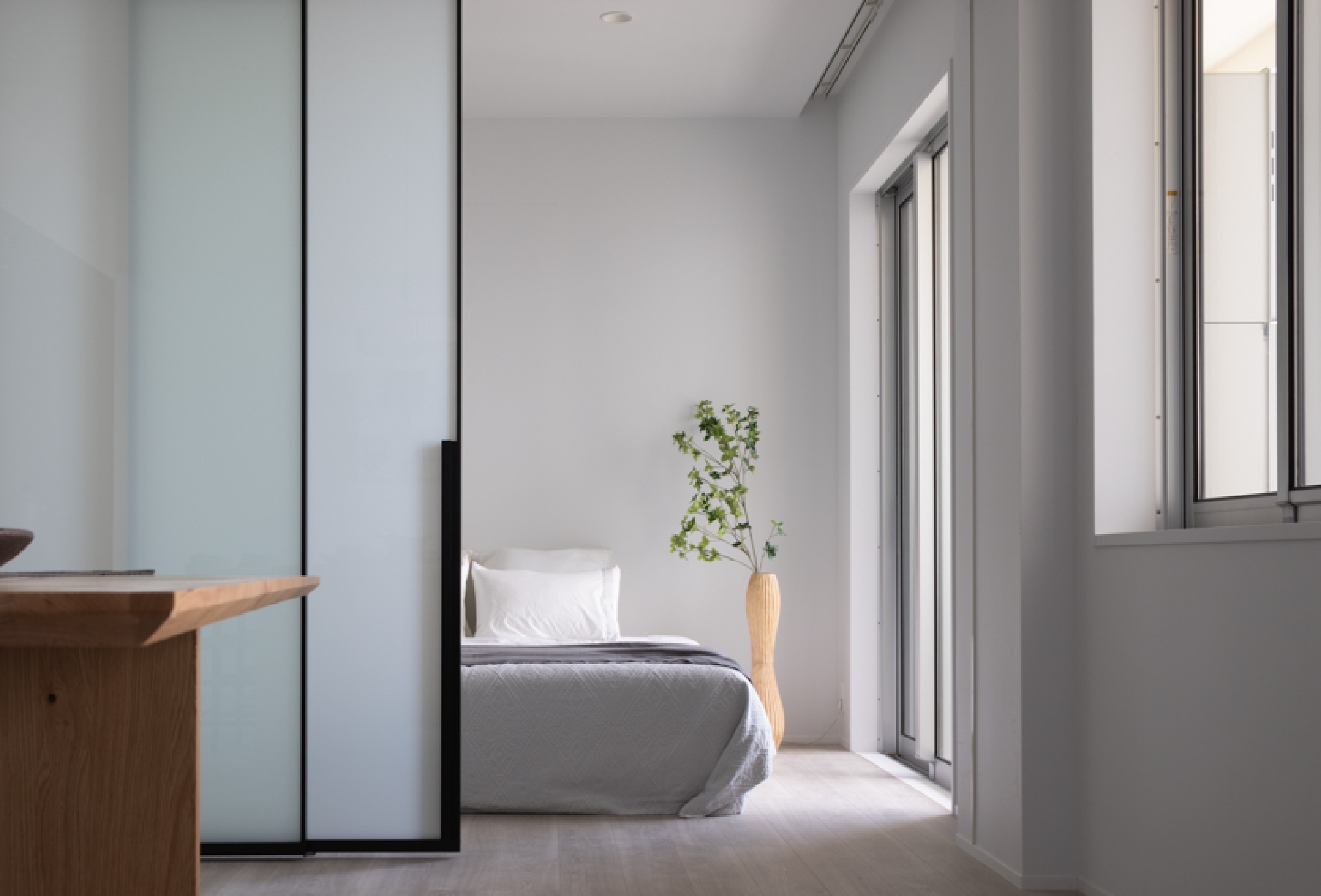 洋室(1)・2025年10月