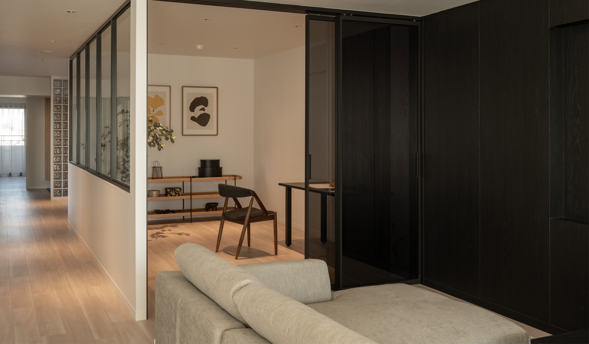 グランクール河原町二条のリビング・ROOM2