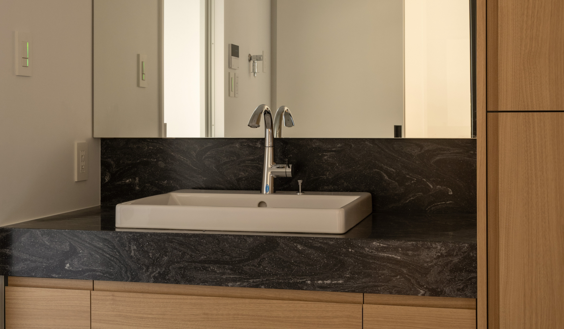 グランクール河原町二条の洗面室