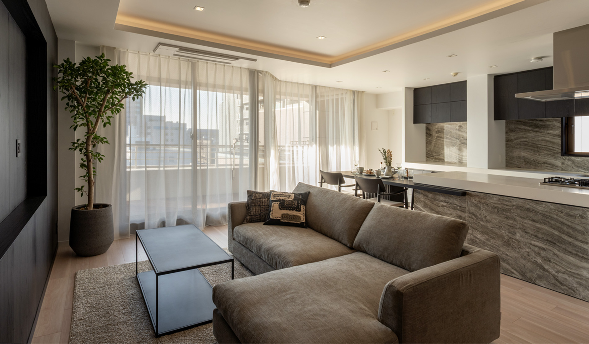 グランクール河原町二条のリビング・ダイニング・キッチン