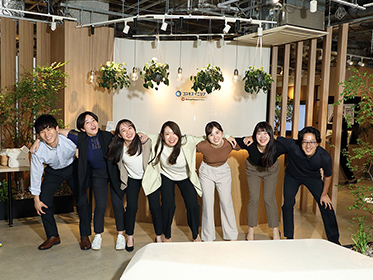 お客さまも、スタッフもワクワクできるラウンジに。のイメージ画像