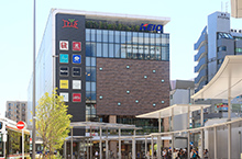 トリエ京王調布A館（徒歩4分/約300m）