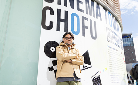 「調布」駅前（徒歩4分/約298m）2024年10月取材・撮影