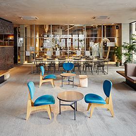 猿田彦珈琲 調布焙煎ホール(徒歩3分/約180m)2024年8月撮影