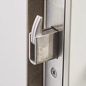 鎌付きデッドボルト錠