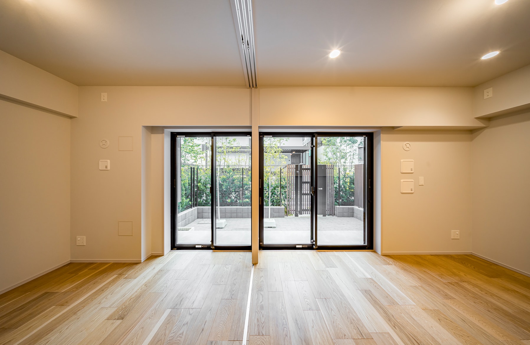 リビング・ダイニング・洋室（2）・テラス※1