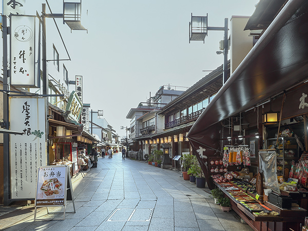 柴又帝釈天参道（約1,740m・徒歩22分）