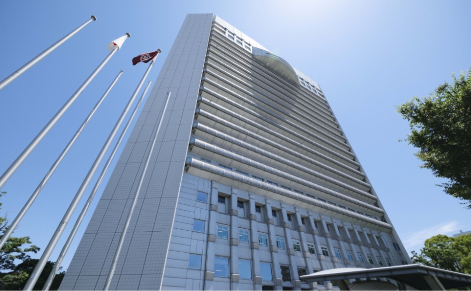 久留米市役所（約640m・徒歩8分）