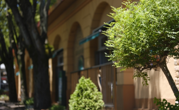 ブリヂストン通り（約10m・徒歩1分）